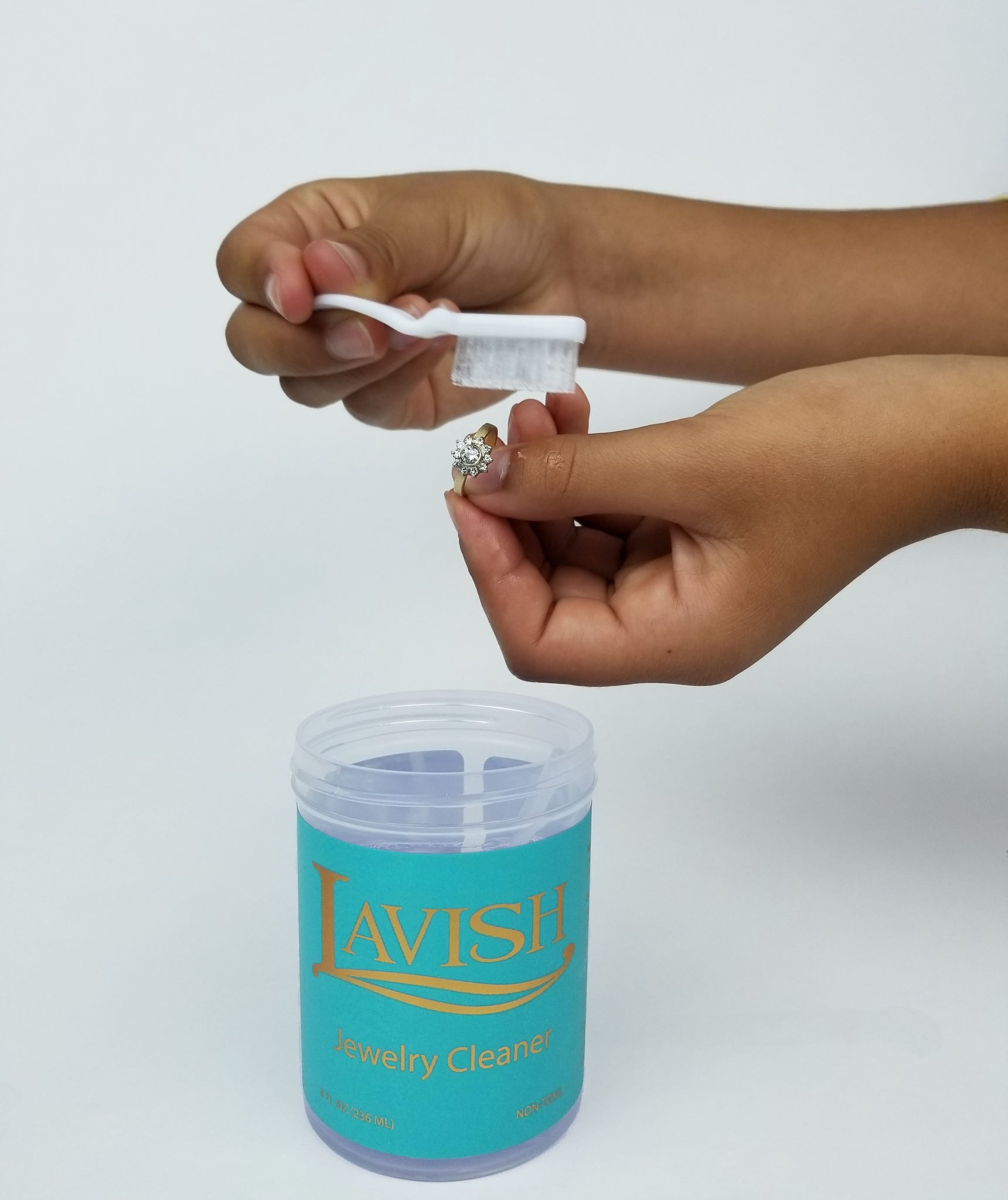 Lavish Jewelry Cleaning Pen